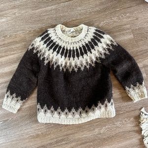 100% Wool Vintage Icelandic Sweater - Handmade in Iceland - Unisex L